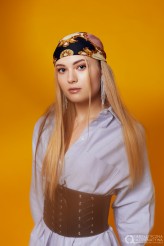 KristinaMorgan Wizażysta :Dominika Krakowska-Rząp
Stylista:Faustyna Gradek
Fotograf:Emil Kołodziej 
Opiekun sesji :Wero Wysoczynska 