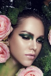 makeupdream Magazyn Make-Up trendy "Secret Garden"

Makeup: Kinga Kolasińska Makeupdream
Foto: Sonia Świeżawska
Modelka: Maryna Martyniv