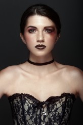 lily_ Makijaż: Pretty and Wicked- https://purpleport.com/portfolio/gergosipos/