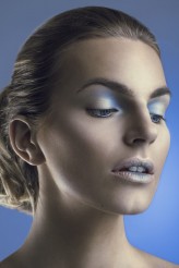 sjuzan EDYTORIAL Blue Vibe
Fot. Paulina Kowalska
Make-up Artist: Agnieszka Nowacka 
 
