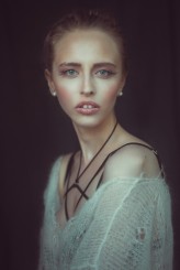 drfrazer photo: Photoholizm
 sweater: Bartmanska
 mua: Kwiatkowska Make UpI 
Model:Idalia Baryła