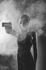 mbfotografiepl Woman with a gun