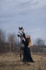 FruityShineBlog Warsztaty "Damy przodem" z Julia Świętochowska - photography
Yana Yakovleva  & Perucha
make up: Magda Szczudło make-up
location: KJ Balios
horse owner: @Dusia Karpińska-Rzepa