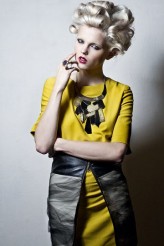 tetka Modelka: Emilia Pietras/D\'Vision Stylizacja: Rafał Kruhlik, Marta Śliwińska/ fashionPROfashion Make up:Kasia Demale