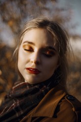 LidiaNiemczyk_Makeup autumn Vibes

Photo:https://www.instagram.com/mychaha/
Model: https://www.instagram.com/julia_photomodel/