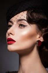 Ovehaul Modelka: Weronika Drwiła
Make-up Trendy 2018