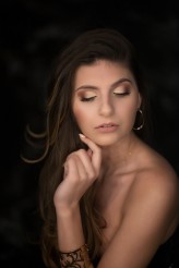 rubia_make-up Zdjęcie z sesji zorganizowanej przez Źródło Pięknych Kadrów - https://www.facebook.com/ZrodloPieknychKadrow/ w studio vinciteostudio w Bytomiu
Fotograf  - Adam Światłowski
