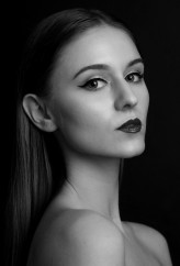 Jasta_w Fot. Magdalena Hałas
Make up artist: Ewa Guzgan
Modelka: Justyna Wesołowska