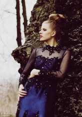 wiola93 modelka: Sylwia Sawicka 
 sukienka:Agnieszka Zarzycka
 fryzura -Joanna Forysiak



po więcej zapraszam na fb :)