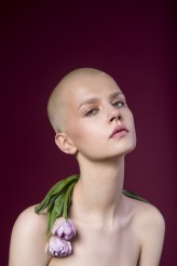 blusher foto Helena Bromboszcz
model Mia COMO MODEL