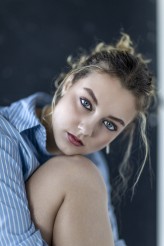MariuszWroblewski Models: https://www.instagram.com/amelia_vd/

Portfolio: https://kavyar.com/unvktpoqc6ce