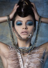 turava_redzikowski "Sapphire Nypmh" edytorial dla Make-Up Trendy Magazine
Modelka - Weronika Piła
MUA - Matylda Bojda