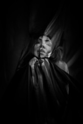 adifotoart Nieco mroczny portret ukazujący duszę kobiety.