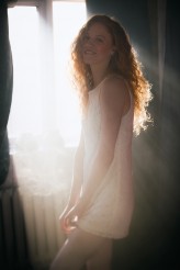 pathar Modelka: Katierina
Zdjęcie: www.piotrdejneka.pl

#sesja #studio #ruda #sexy #światło #dym #lublin #dziewczyna #kobieta #piotrdejneka #słońce #promienie #portret