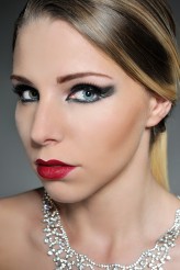 azime-make-up Makijaż, który ukazał się w 13 numerze magazynu e-makeupownia na stronach 10-13
http://e-makeupownia.pl/?page_id=44

