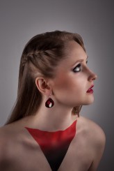 solange Biżuteria: Safiyyah Jewelry Art
Photo: Fedja Jakubovic
Make up&Hair: Cathy De Neve
