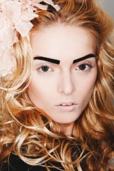 msobieska Model: Anastazja Niementowska - New Age Models
Make up: Angelika Trostowiecka
Stylist: Wiola Uliasz
Hair: Adrian Antczak