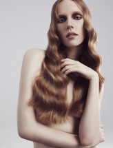 airelle Model: Ania J / New Age Models
Hair & MUA: Marlena Kurtyka