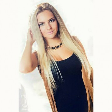 Modelka Blondasek00