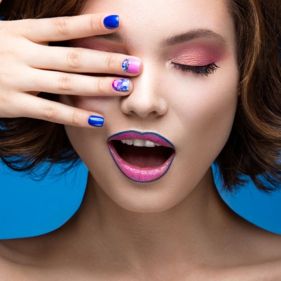 Światowe trendy w manicure. Na jaki kolor postawisz tej jesieni?