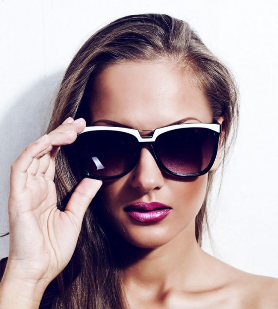  Zostań swoją własną stylistką! Część XIV: Jak dobrać okulary przeciwsłoneczne?