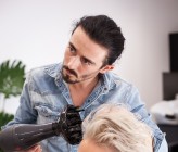 Najczęściej popełniane błędy w pielęgnacji włosów - Porady Jakuba Ziemirskiego