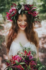 W_te_pedy kwiaty : Kwiaciarnia W te pędy
zdjęcie: Jakubowski Foto
suknia: Karolina Twardowska Atelier
