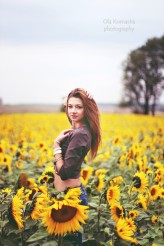 iamvampirelover Sunflower girl.