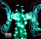 Mr-Dariusz Light in Motion