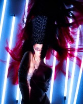 oozedrool.com Mazerski is back to the Game
Little move, little passion, little haute couture!

model @ravingkaro
makeup @esterakosinska_makeup
hair @dawid_mazerski
Light @studiowasabi.wynajem
Photo @studiowasabi.fotograf