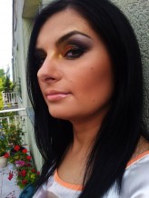 dzusi make-up