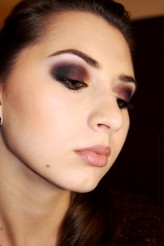 EyeShadowGirl_Make-Up Bordo ze złotem