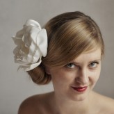 whitefashion                             Kwiat do włosów - White Fashion            