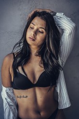 Miraas Modelka
Martyna Vo Nhu
@martynavonhu

Wizaż
https://www.facebook.com/katarzynatarczewskamakeup
