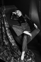 buccistudio the NEW-TONE
new fashion and glamour BW series
muah Karolina Cnark