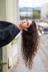 grachu990                             Modelka: Valentyna Iakovenko
Makijaż: Antonina @samarska_makeup
Odzież: @tulaki.pl
Studio: FACH Studio            