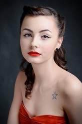 maddyah Model: Sandra AkaBla
Photography: Marek Stan
Make up/stylist: Magdalena Zalewska