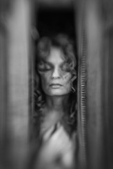 BeataJakubas  
#portret #model #bw #
#analog #blur #artisticportret 

https://www.instagram.com/a_i_se_/
@a_i_se
