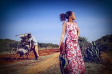 Exgelius                             Z cyklu „Fotografia mody na planie filmowym – stop-klatka”

lokalizacja: Tanzania, Bohemba            