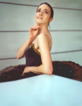 Kriss_r                             Modelka Roberta Di Laura             