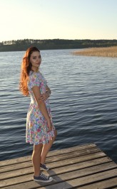 Agnieszka78 Dziewczyna na molo nad jeziorem 