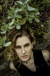 Karolinaorzechowskafotograf Magdalena @Malva models
Make up – Marta Gonczewska
Hair– Łukasz Budzisz Revel – fryzjerstwo i kosmetyka Gdynia