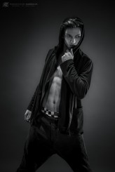 karrde Model: Szymon L. / Wizaż: Adam Jakubowski / Studio Qubus Productions