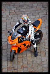 mentorone2121                             Przypadkowy motocyklista            