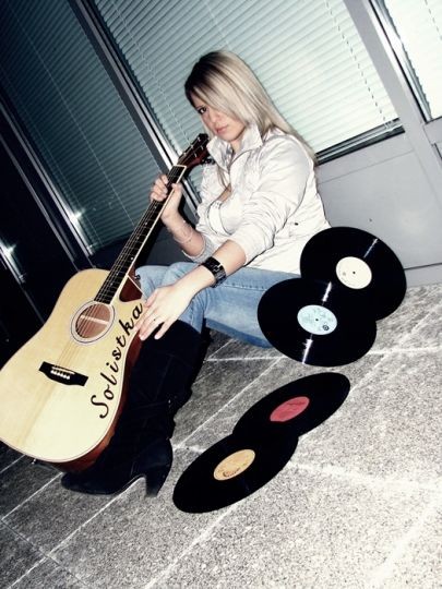 solistka Bad Romans..