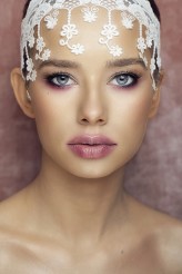 DorisFotografuje                             Modelka Karolina Bębenek

Makeup Anna Kurzak

publikacja HORIZONT Mag            