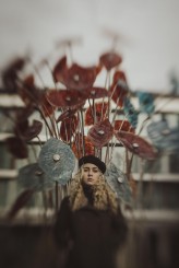 4nna3milia Glass Flower

Photo: Łukasz Snopkiewicz https://www.instagram.com/lu_historie/
Model &amp; make-up &amp; hair &amp; style: Stormborn