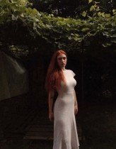 lwiaczesc                             Mówiłeś dzień to tylko ja i ty
I że dla mnie łańcuch gór
I rzekę stworzyć możesz jeśli chcę
Możesz stworzyć dzień bez chmur
Bogdan Loebl             