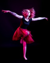 neat-studio Sesja taneczna przy wykorzystaniu kolorowych żeli. Tańczyła Natalia Łukasik.