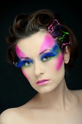 maddyah Model: Michalina Rodacka
Photography: Marek Stan
Make up/stylist: Magdalena Zalewska
